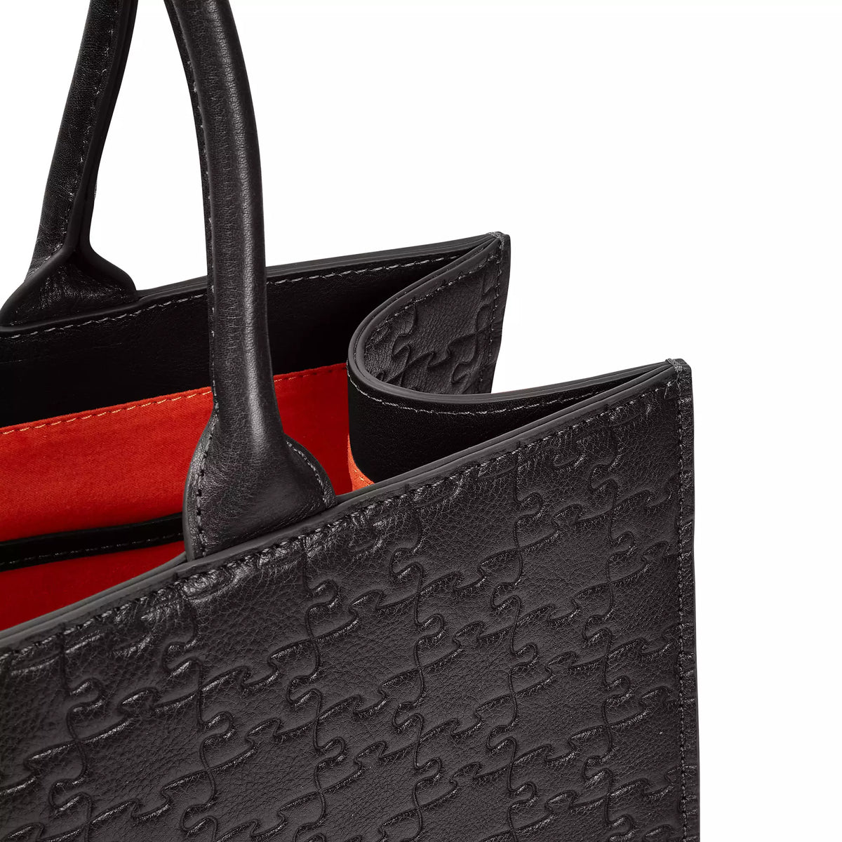 The Kemi Square Shopper — Black Waxed — top detail